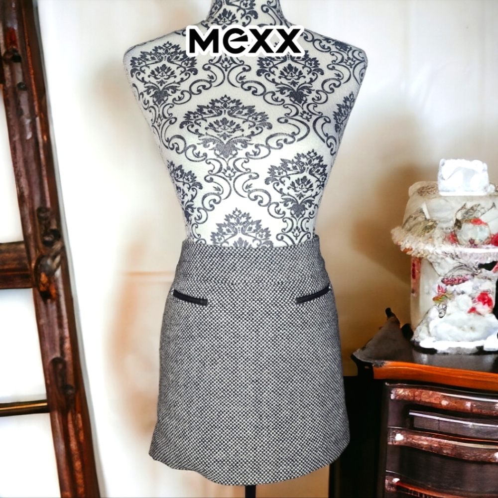 MEXX Twill Mini Skirt- Small